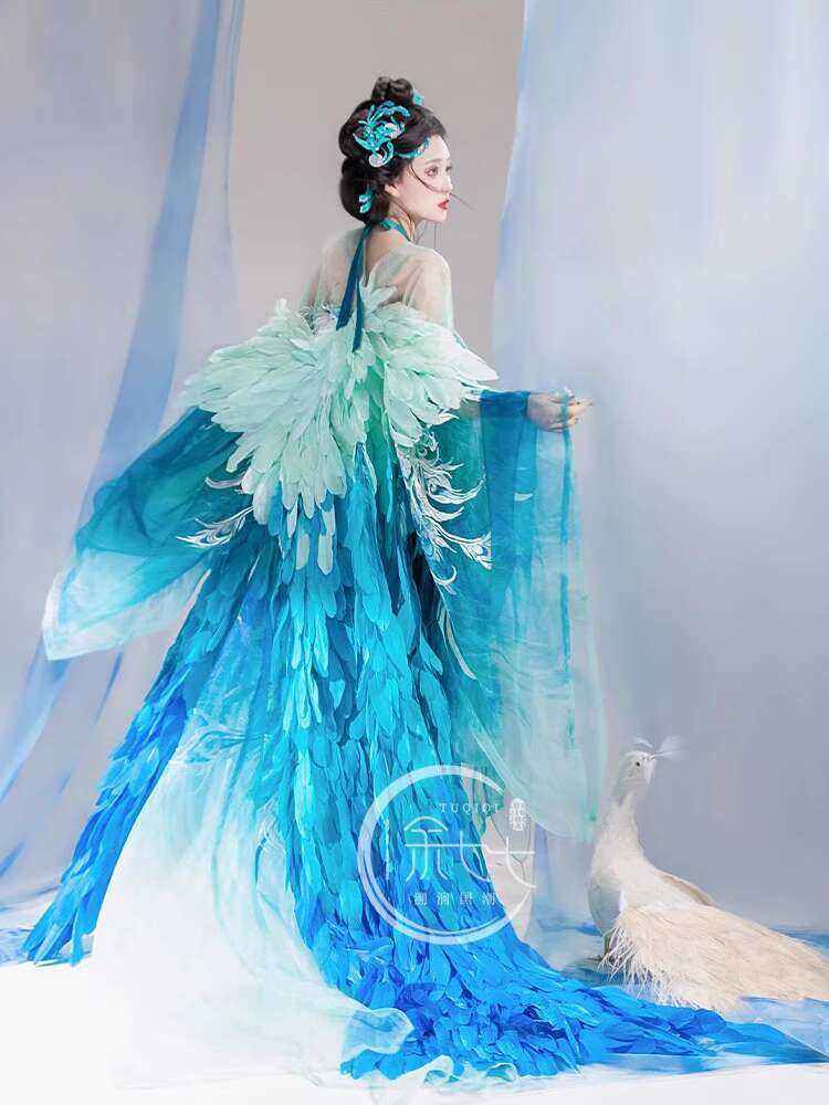 Embroidery Knit - New Peacock Hanfu Womens fashion Heavy