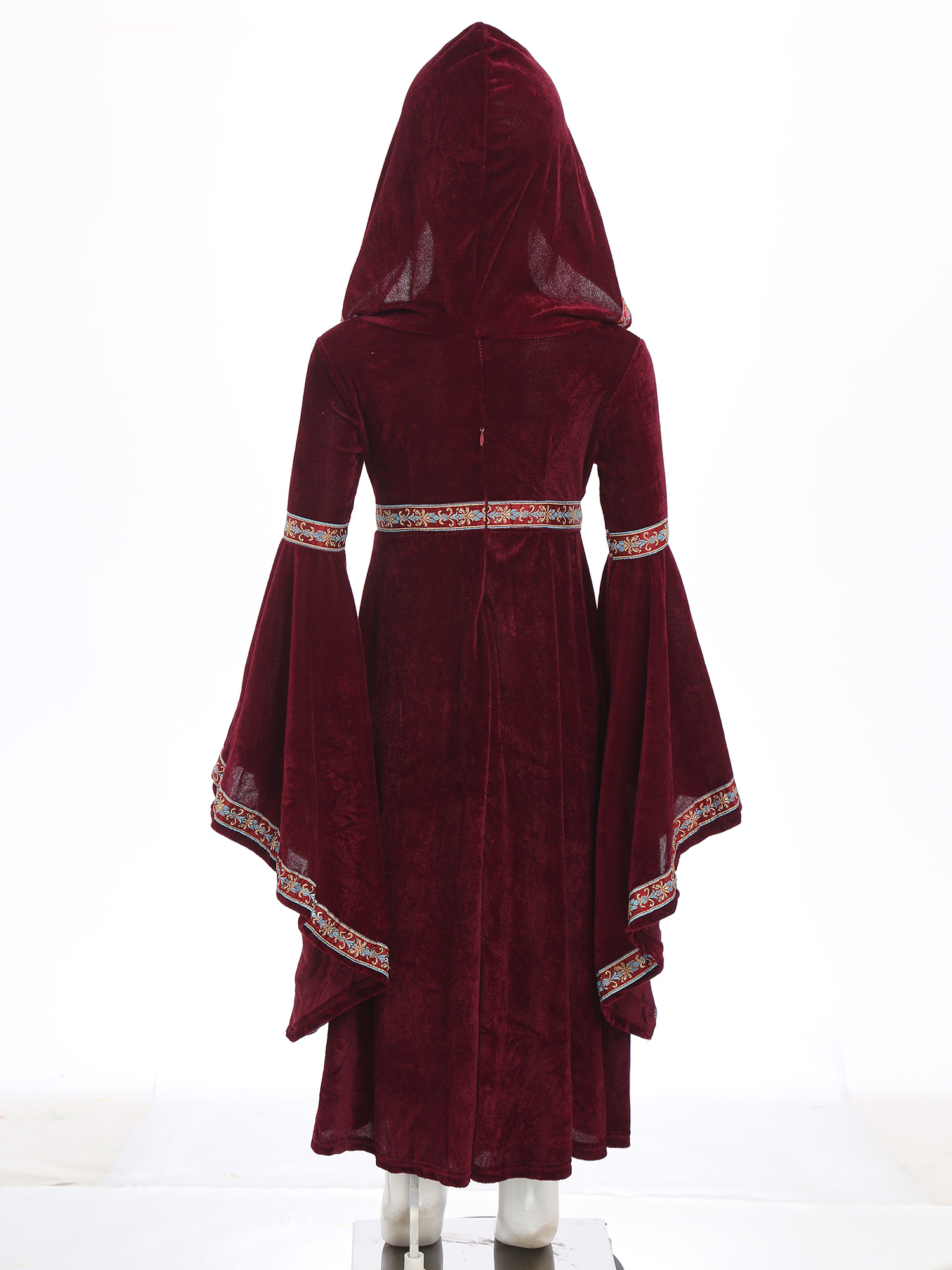 Hooded Medieval Princess Costu - огляд і ціна Embroidery Motif