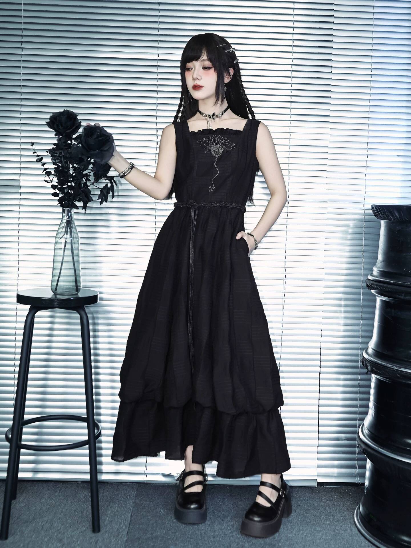 New Crinoid Embroidery Black D - огляд і ціна Embroidery Knit