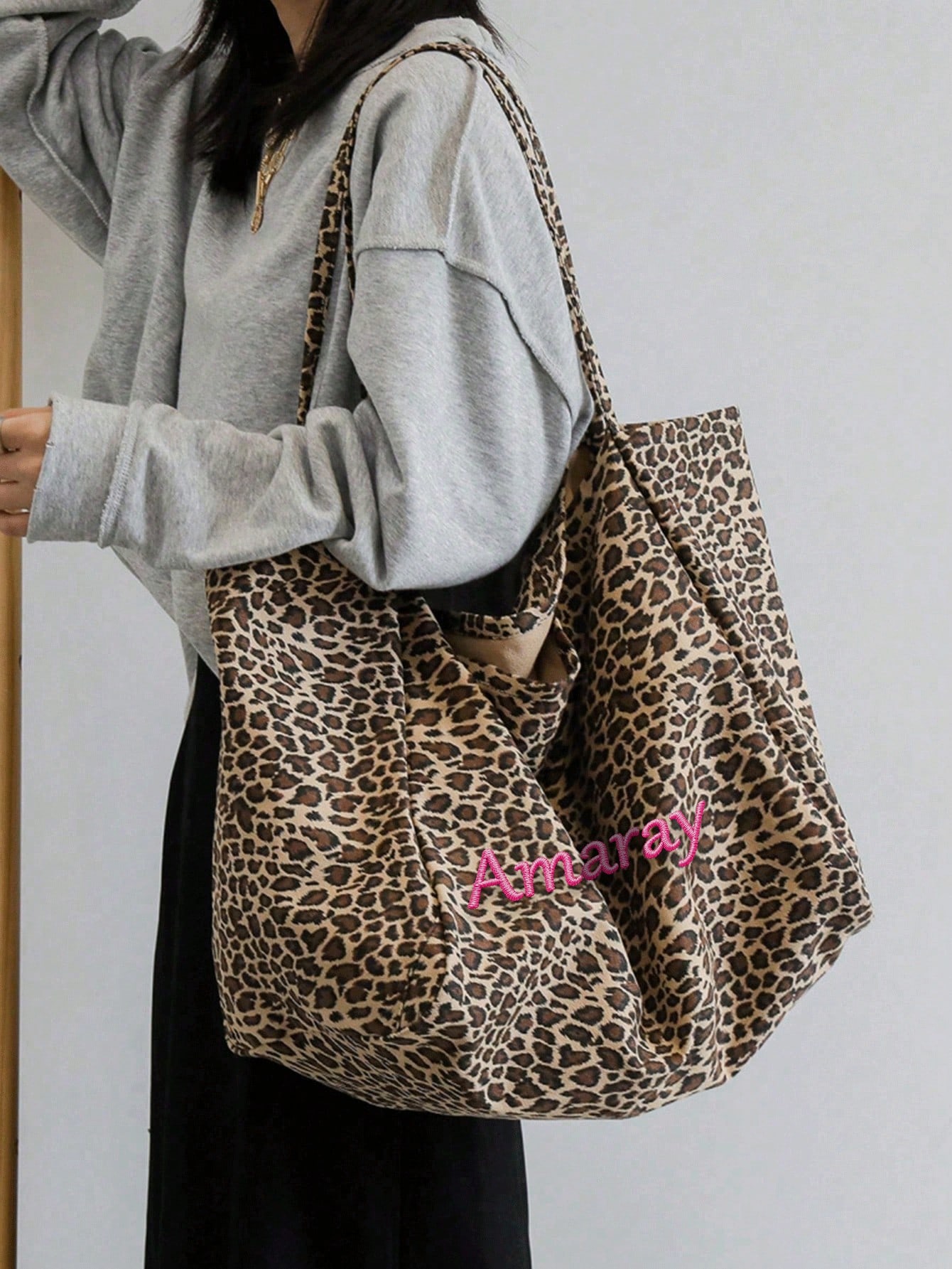 Custom Name Leopard Print Tote - огляд і ціна Embroidery Name